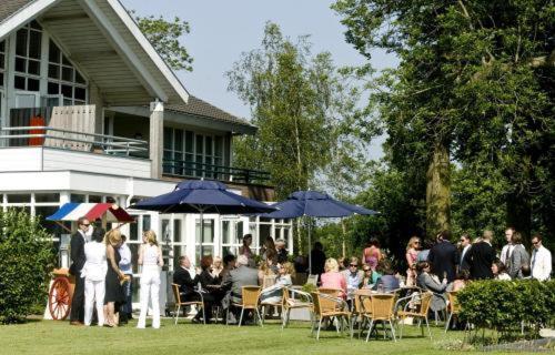 Landhotel De Ijsvogel Sint Nicolaasga Exteriör bild